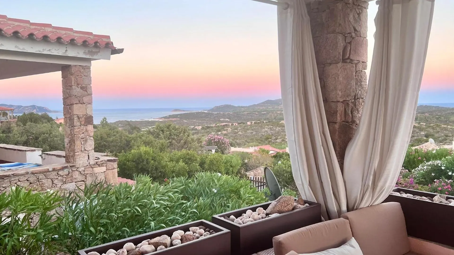Villa Leone Punta Molara Италия