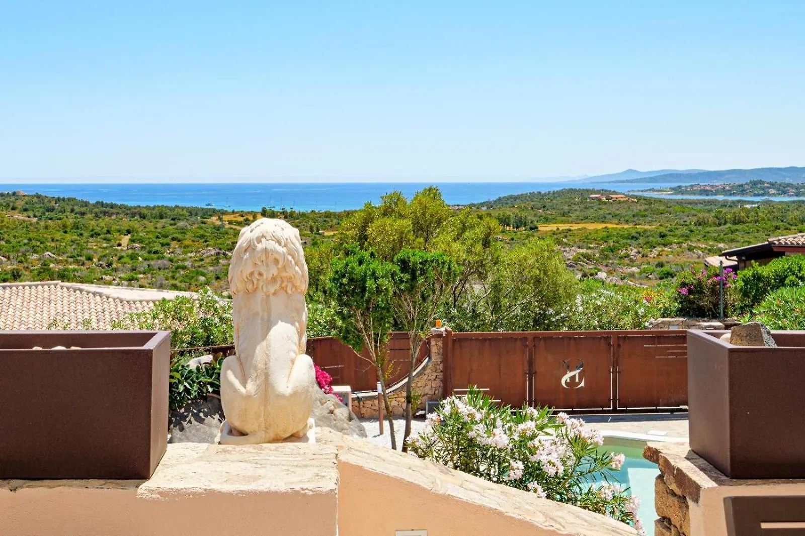Villa Leone Punta Molara 0*,  Италия