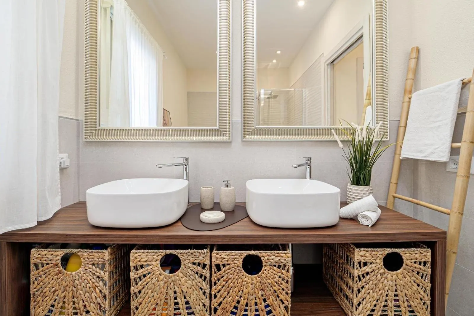 Villa Leone Punta Molara Италия